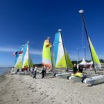 Innerhalb der Wassersportwoche im Ausland werden auf leichte Weise Sprachkenntnisse verbessert.